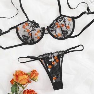 Sexy Valentines Day Mesh Embroidered Lingerie Set M